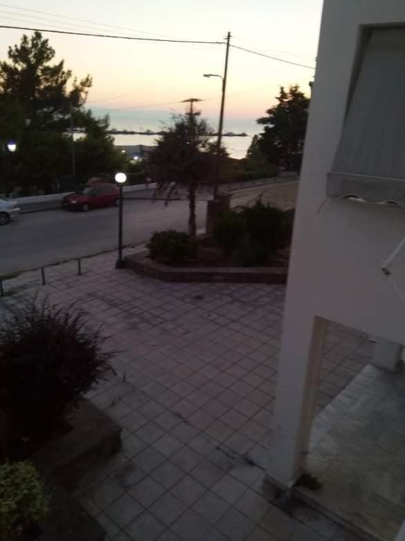 Seaview To Olympus, Sunny, Cosy